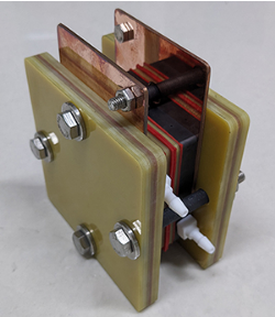 Flow battery assembly